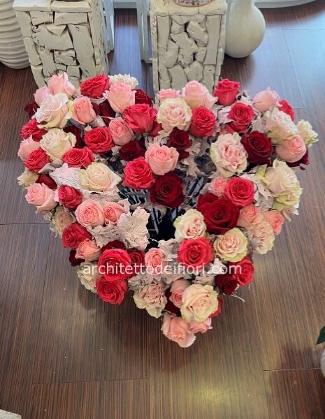 BOUQUET 50 CUORE CON ROSE COLORI MISTI